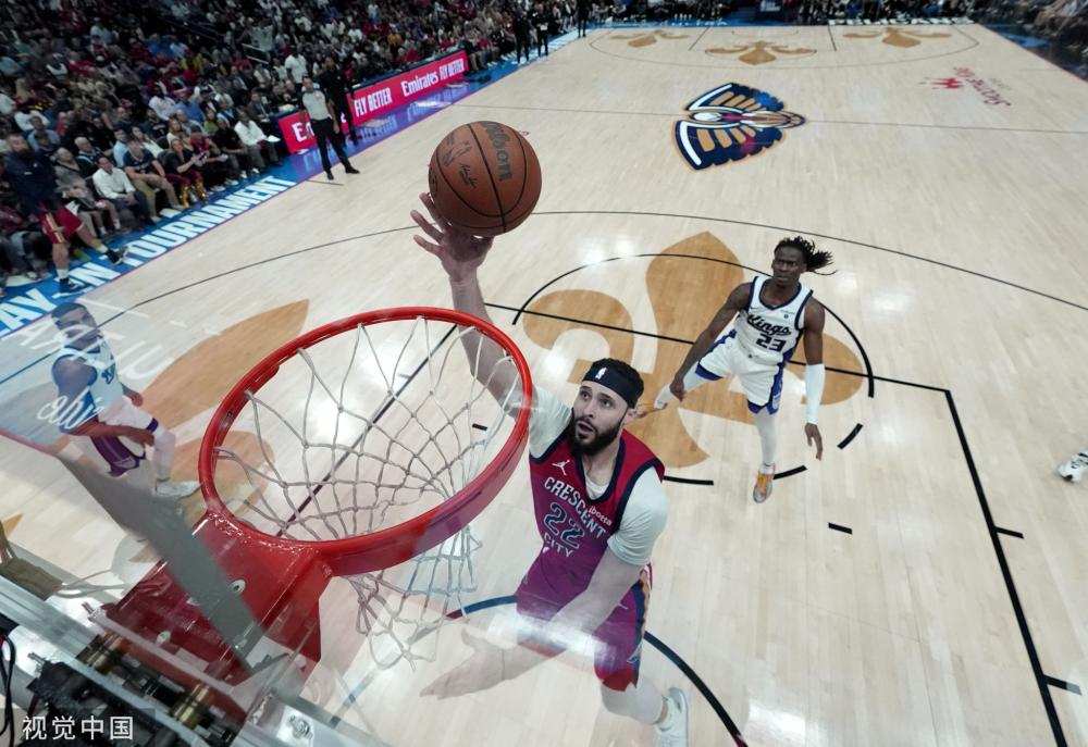 布克在场上 布克在场上