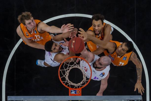 赛的赛场上 赛的赛场上