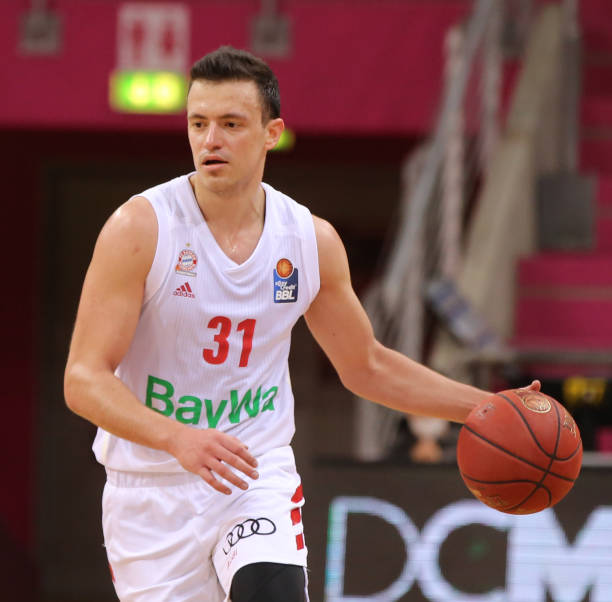 最终将球射 最终将球射