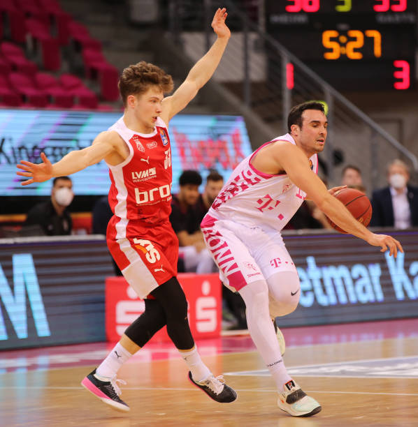 单纯地依靠 单纯地依靠